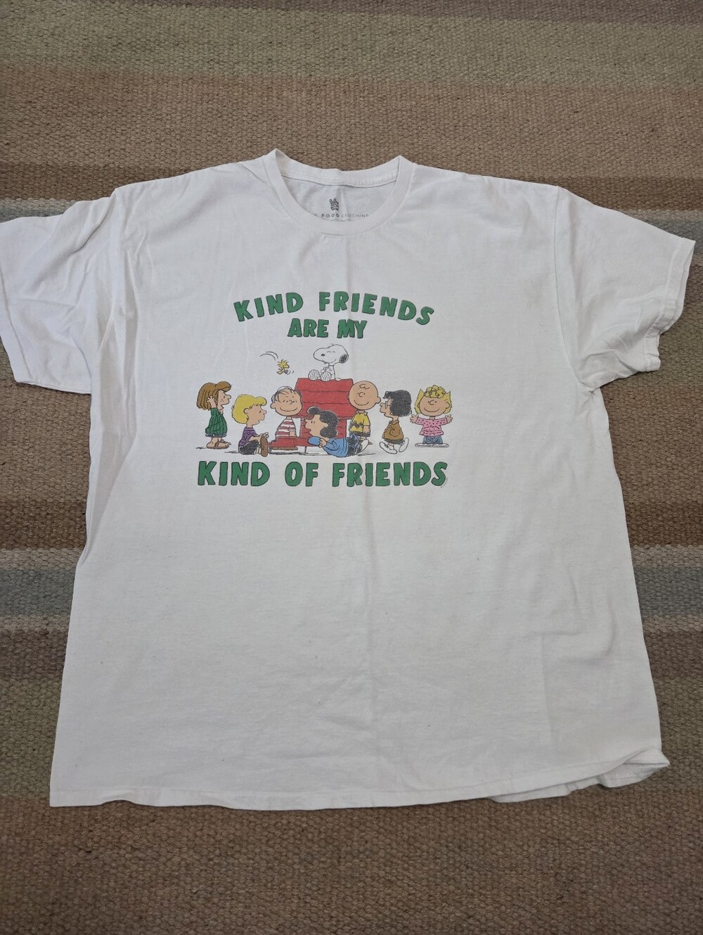 Peanuts T-shirt Size Large